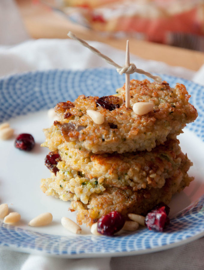 Quinoa-Puffer mit Fetakäse und Cranberries